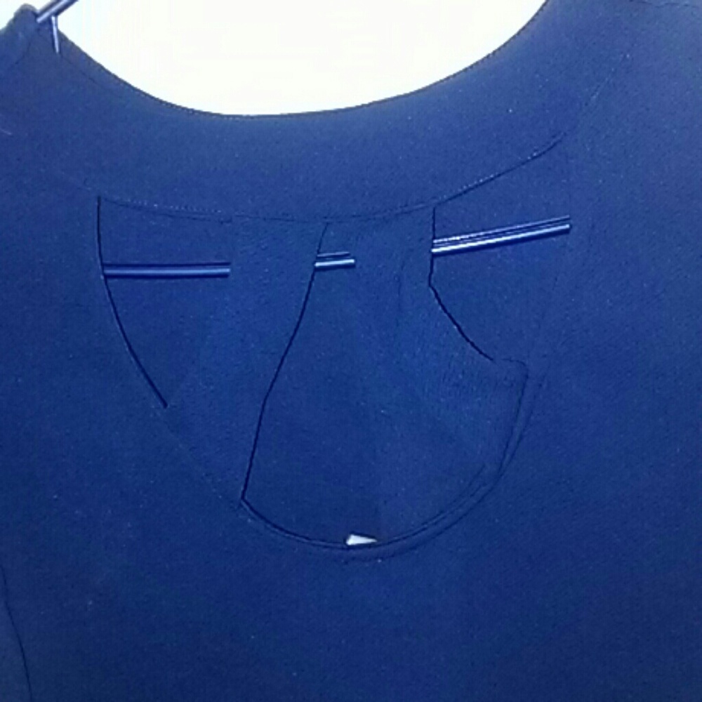 Crop top - Picture 2 of 2